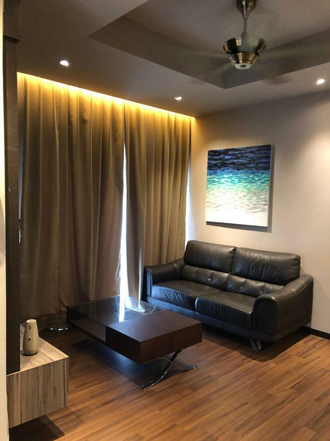Swiss Garden Residence Pool Sea View Beach Resort Luxury Apartment & Family Suite Куантан Экстерьер фото