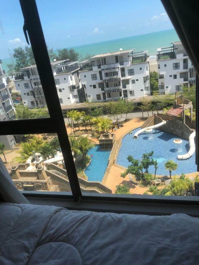 Swiss Garden Residence Pool Sea View Beach Resort Luxury Apartment & Family Suite Куантан Экстерьер фото